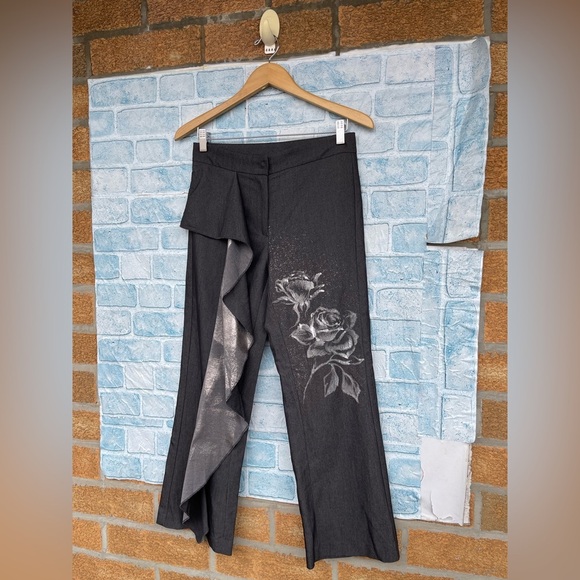 Save the Queen Overlap Pants size small - Picture 3 of 17